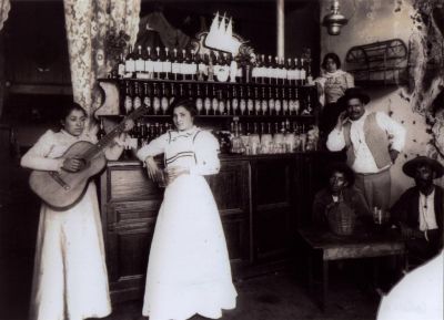 Image 3 - Cantoras in Santiago de Chile.jpg